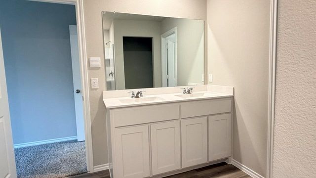 556 ARROYO Drive, Cleburne, TX 76033