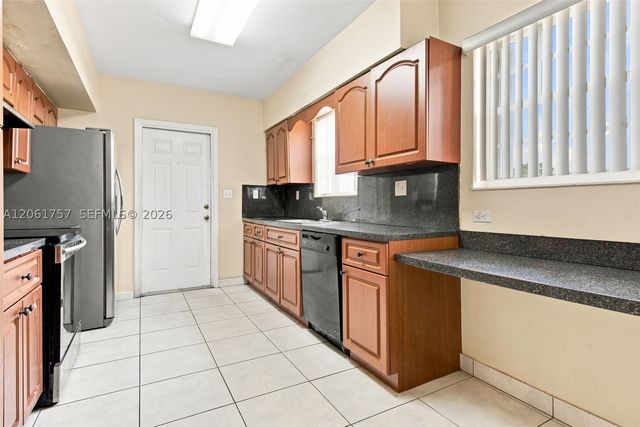 1760 NW 187th Ter, Miami Gardens, FL 33056