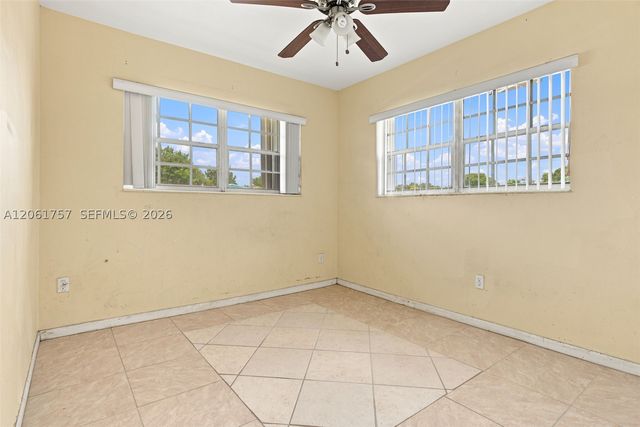 1760 NW 187th Ter, Miami Gardens, FL 33056