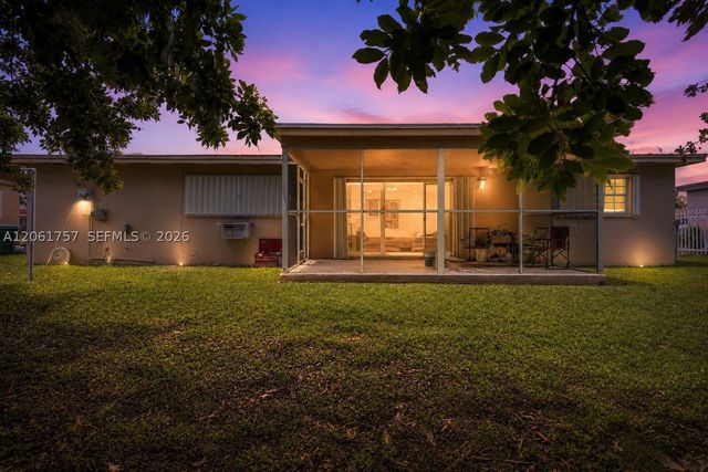 1760 NW 187th Ter, Miami Gardens, FL 33056