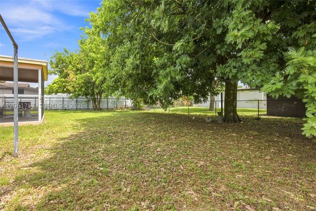1760 NW 187th Ter, Miami Gardens, FL 33056
