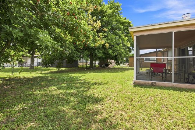 1760 NW 187th Ter, Miami Gardens, FL 33056