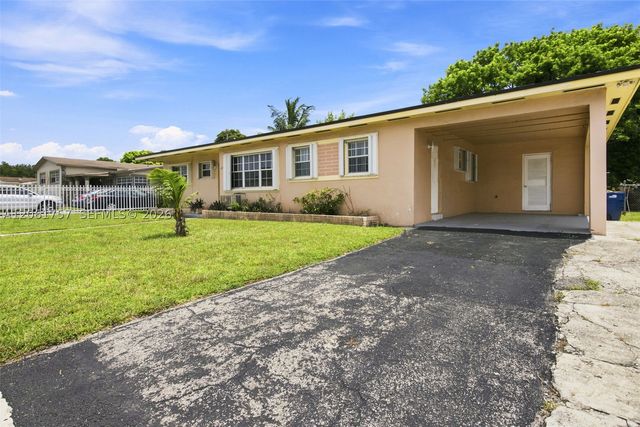 1760 NW 187th Ter, Miami Gardens, FL 33056