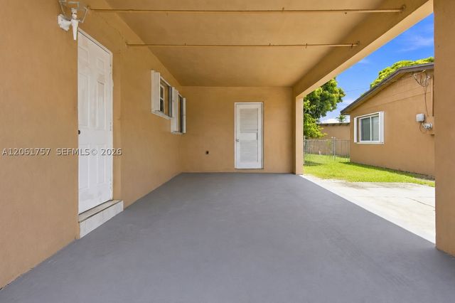 1760 NW 187th Ter, Miami Gardens, FL 33056