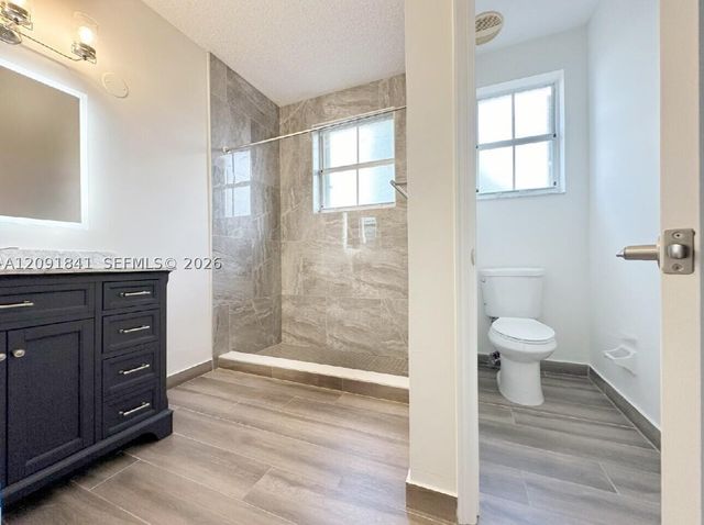 202 Riverwalk Cir, Sunrise, FL 33326