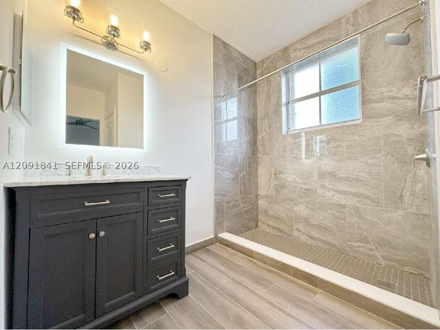 202 Riverwalk Cir, Sunrise, FL 33326