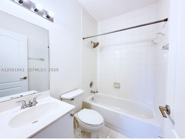 202 Riverwalk Cir, Sunrise, FL 33326