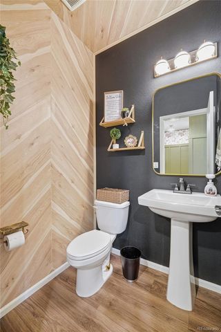 22268 E 45th Place, Aurora, CO 80019