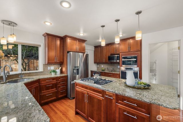 4510 66th Avenue W, University Place, WA 98466