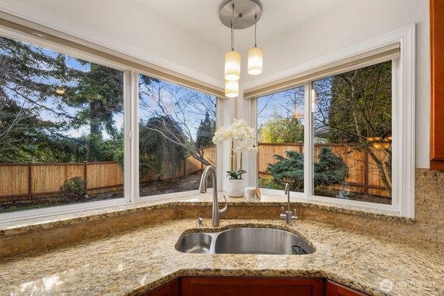 4510 66th Avenue W, University Place, WA 98466