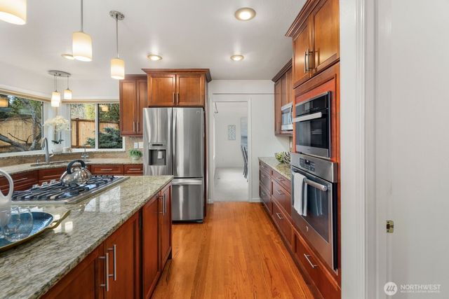 4510 66th Avenue W, University Place, WA 98466