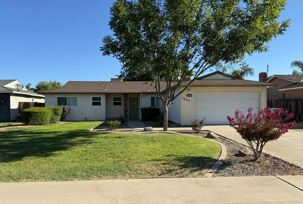 Image 1 of property listing at 1537 Gettysburg Avenue, Clovis, CA 93611