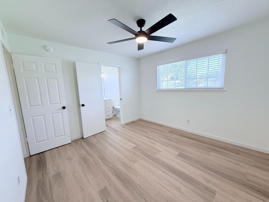 Image 15 of property listing at 1537 Gettysburg Avenue, Clovis, CA 93611