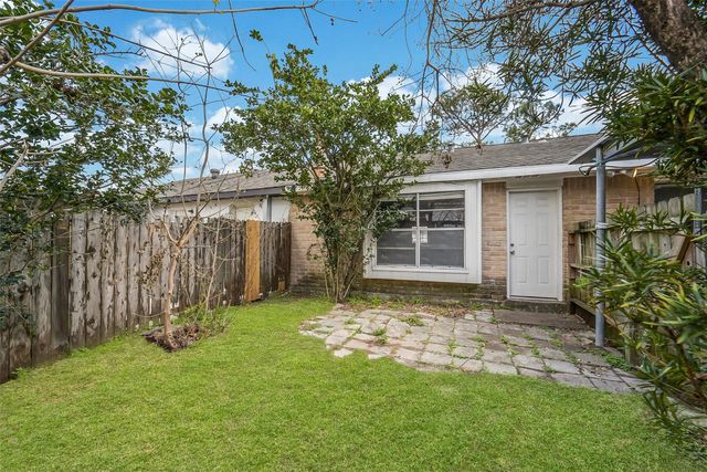 7265 Chasewood Drive, Houston, TX 77489