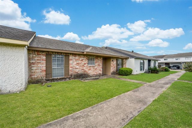 7265 Chasewood Drive, Houston, TX 77489