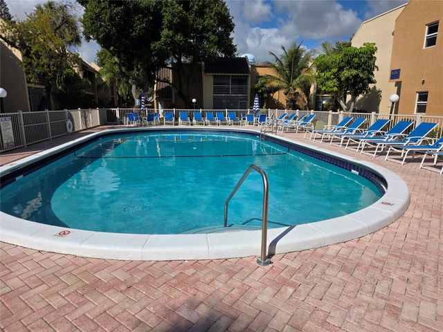 959 SE 2nd Avenue 239, Deerfield Beach, FL 33441