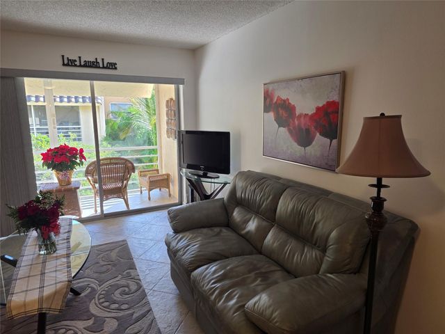 959 SE 2nd Avenue 239, Deerfield Beach, FL 33441