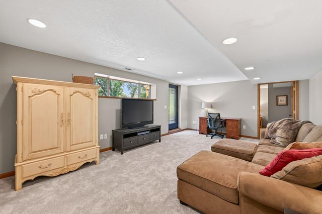 13608 Gladiola Street NW, Andover, MN 55304