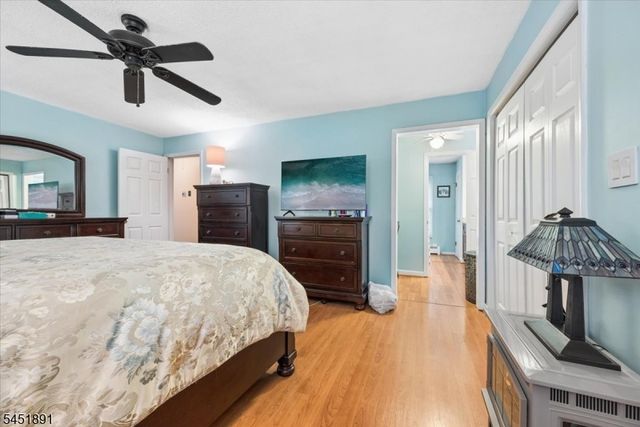 19 Mohawk Ave, Hopatcong Boro, NJ 07843