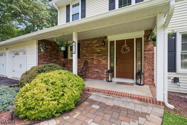 19 Mohawk Ave, Hopatcong Boro, NJ 07843