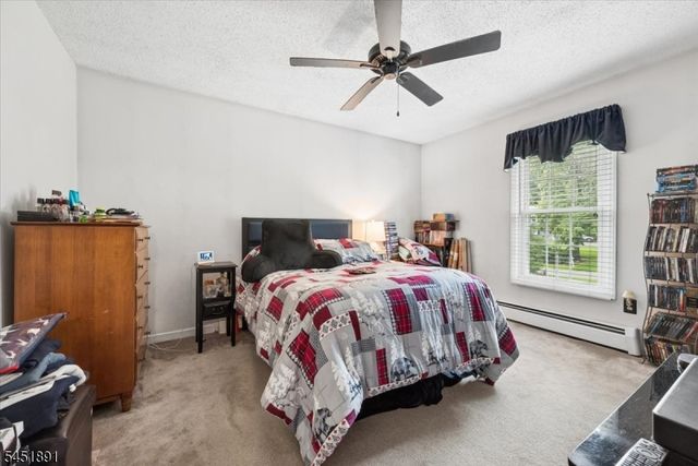 19 Mohawk Ave, Hopatcong Boro, NJ 07843