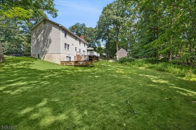 19 Mohawk Ave, Hopatcong Boro, NJ 07843