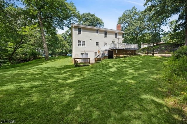 19 Mohawk Ave, Hopatcong Boro, NJ 07843
