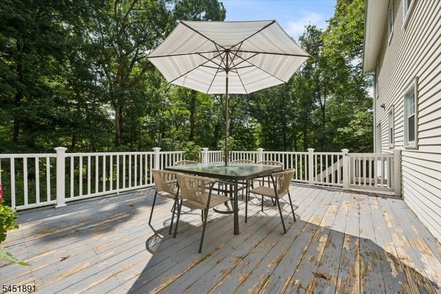 19 Mohawk Ave, Hopatcong Boro, NJ 07843