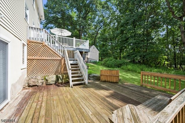 19 Mohawk Ave, Hopatcong Boro, NJ 07843