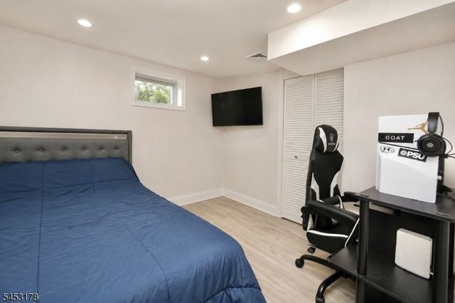 105 Main St, Linden City, NJ 07036