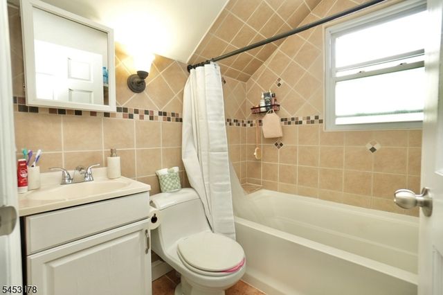 105 Main St, Linden City, NJ 07036