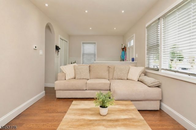 105 Main St, Linden City, NJ 07036