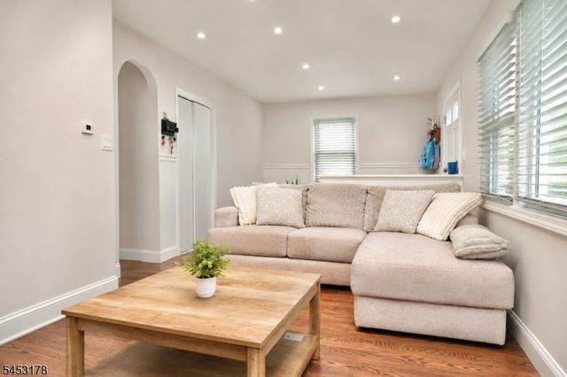 105 Main St, Linden City, NJ 07036