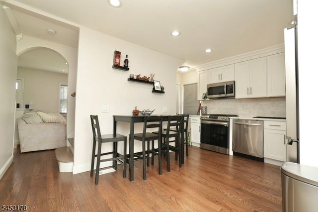105 Main St, Linden City, NJ 07036