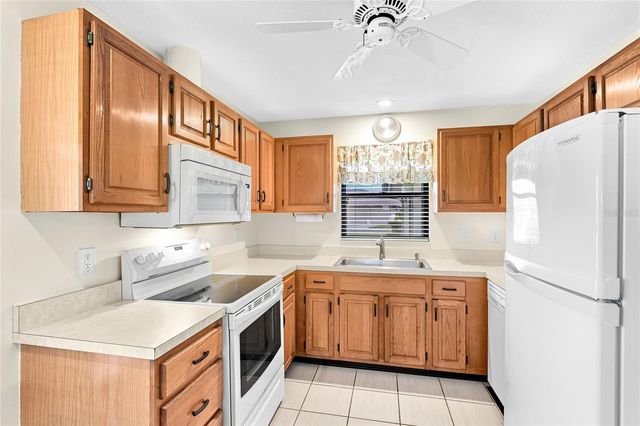3670 GLENEAGLE DRIVE 8A, Sarasota, FL 34238