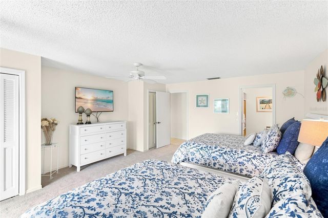 3670 GLENEAGLE DRIVE 8A, Sarasota, FL 34238