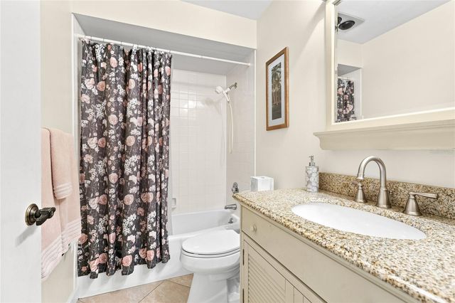 3670 GLENEAGLE DRIVE 8A, Sarasota, FL 34238