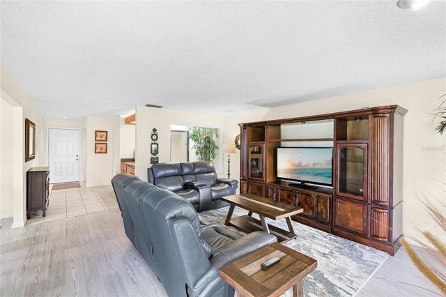 3670 GLENEAGLE DRIVE 8A, Sarasota, FL 34238