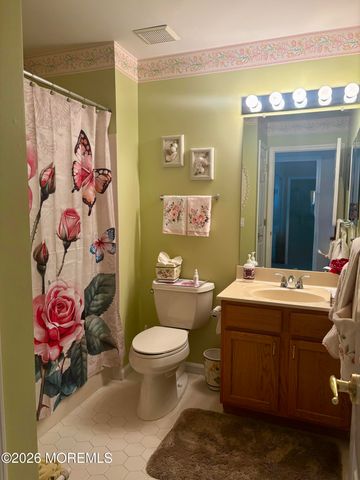 3598 Vicari Avenue, Toms River, NJ 08755
