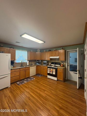 3598 Vicari Avenue, Toms River, NJ 08755