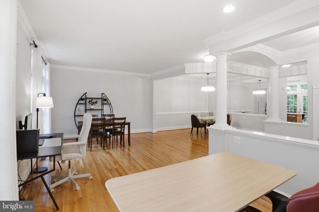 2323 SAWTOOTH OAK CT, Vienna, VA 22182