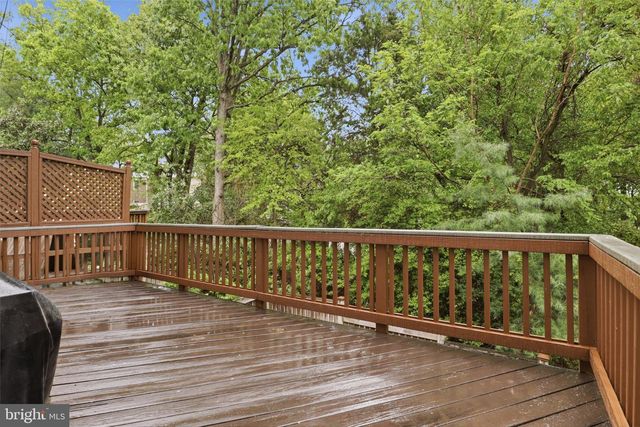 2323 SAWTOOTH OAK CT, Vienna, VA 22182
