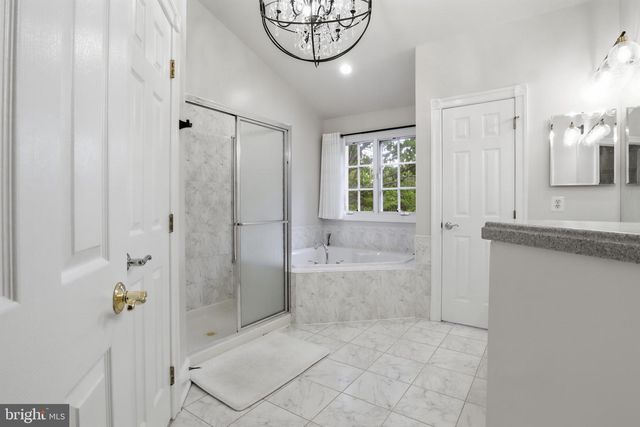 2323 SAWTOOTH OAK CT, Vienna, VA 22182