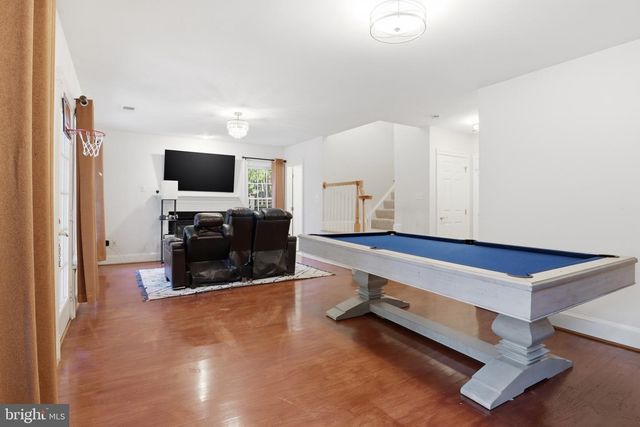 2323 SAWTOOTH OAK CT, Vienna, VA 22182