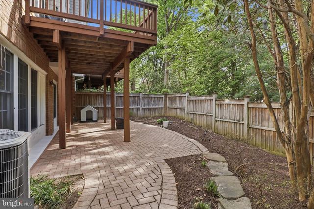 2323 SAWTOOTH OAK CT, Vienna, VA 22182