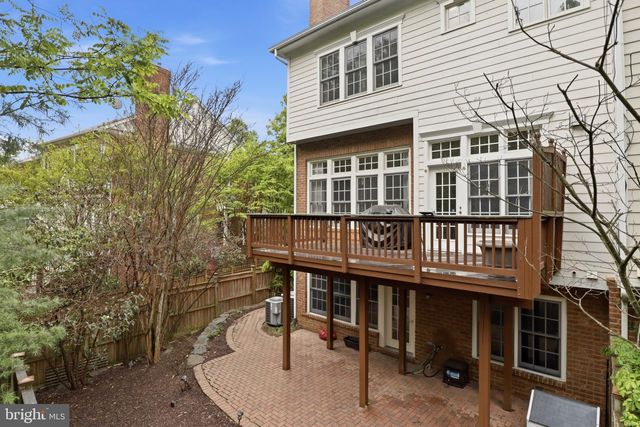 2323 SAWTOOTH OAK CT, Vienna, VA 22182