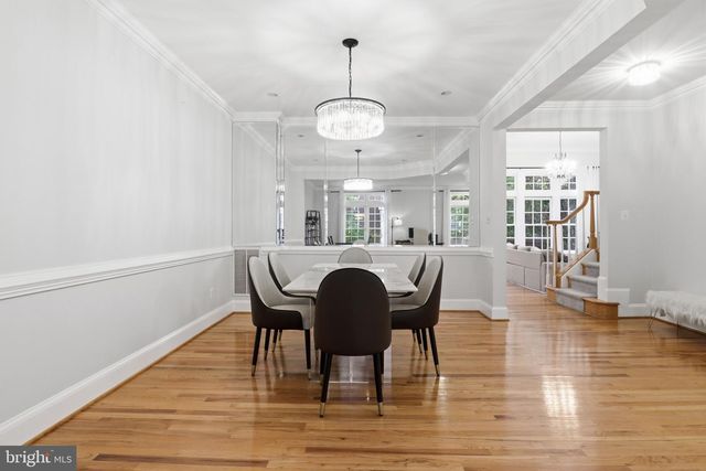 2323 SAWTOOTH OAK CT, Vienna, VA 22182
