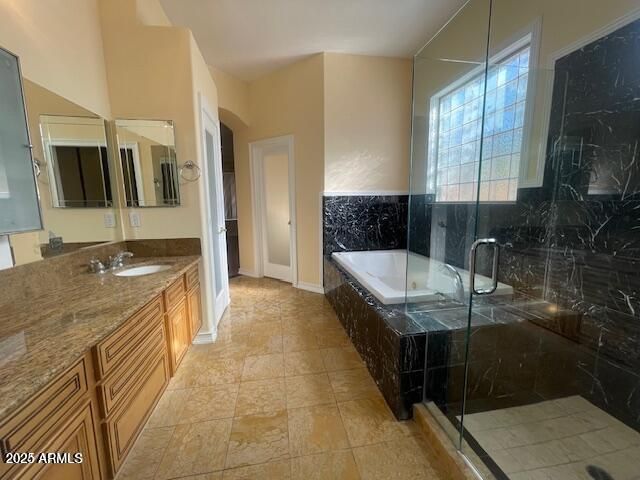 6823 N 14TH Street, Phoenix, AZ 85014