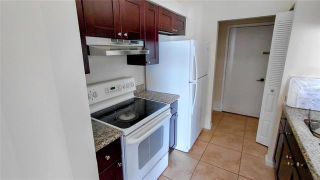 9010 DACENA VILLA PLACE, Tampa, FL 33635