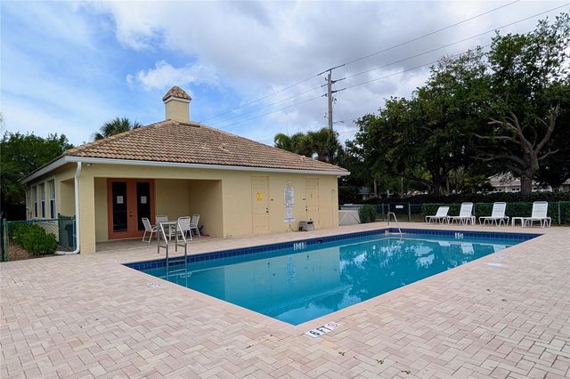 206 VISTA DEL LAGO WAY, Venice, FL 34292